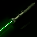 Kompaktowy regulowany wskaźnik laserowy — zmienna wiązka, zasięg 10,000 m, latarka