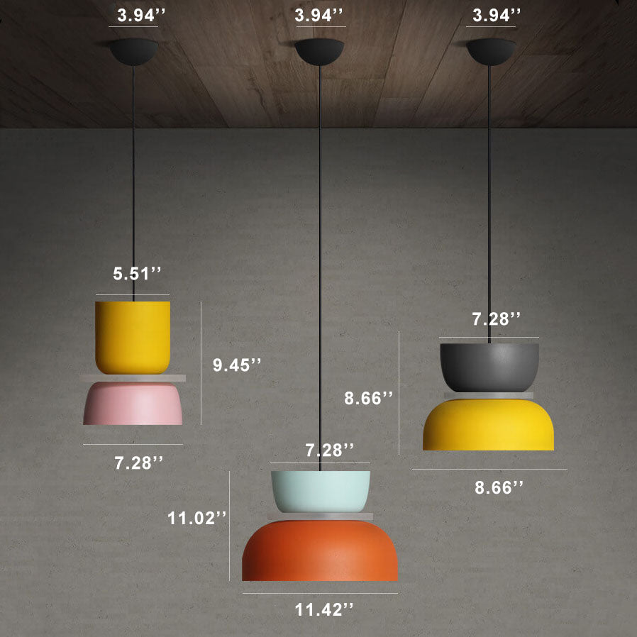 Pendellampe i skandinavisk design — farverig loftlampe i metal