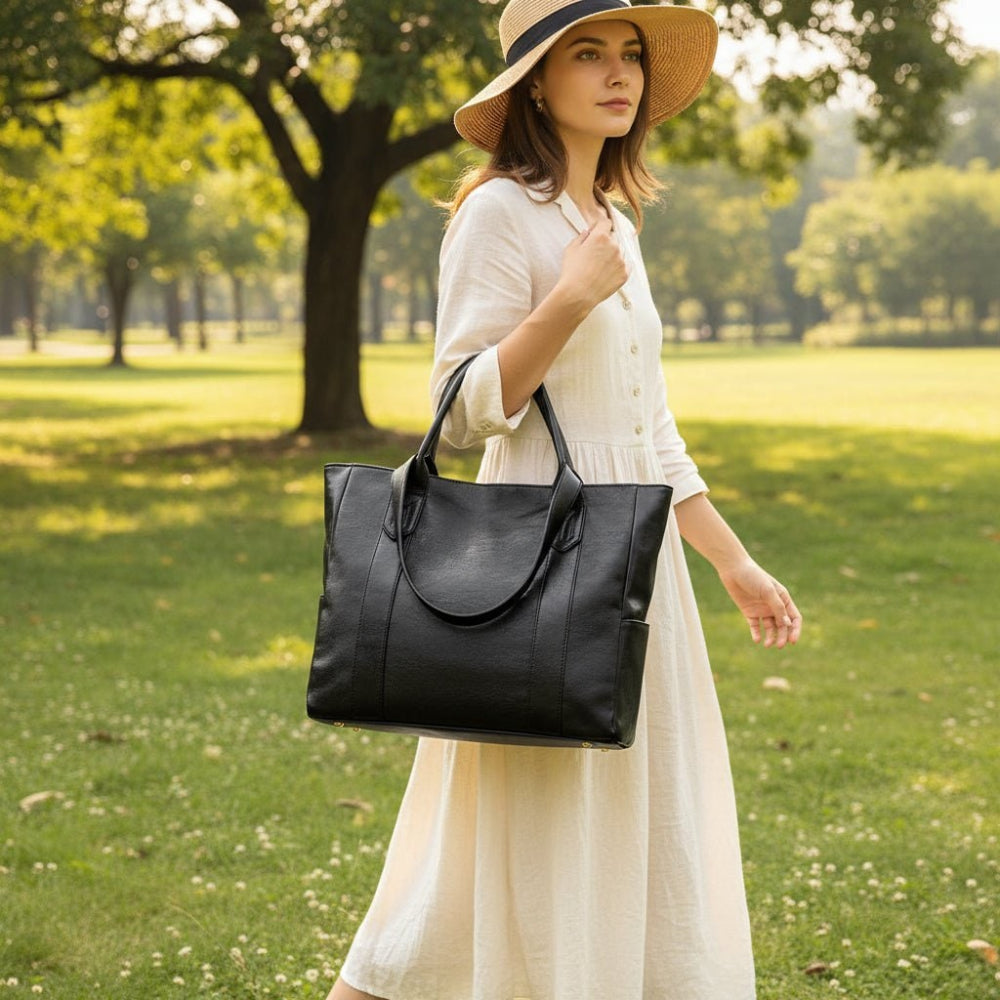 Women's Retro Leather Crossbody Bag with Zip Closure