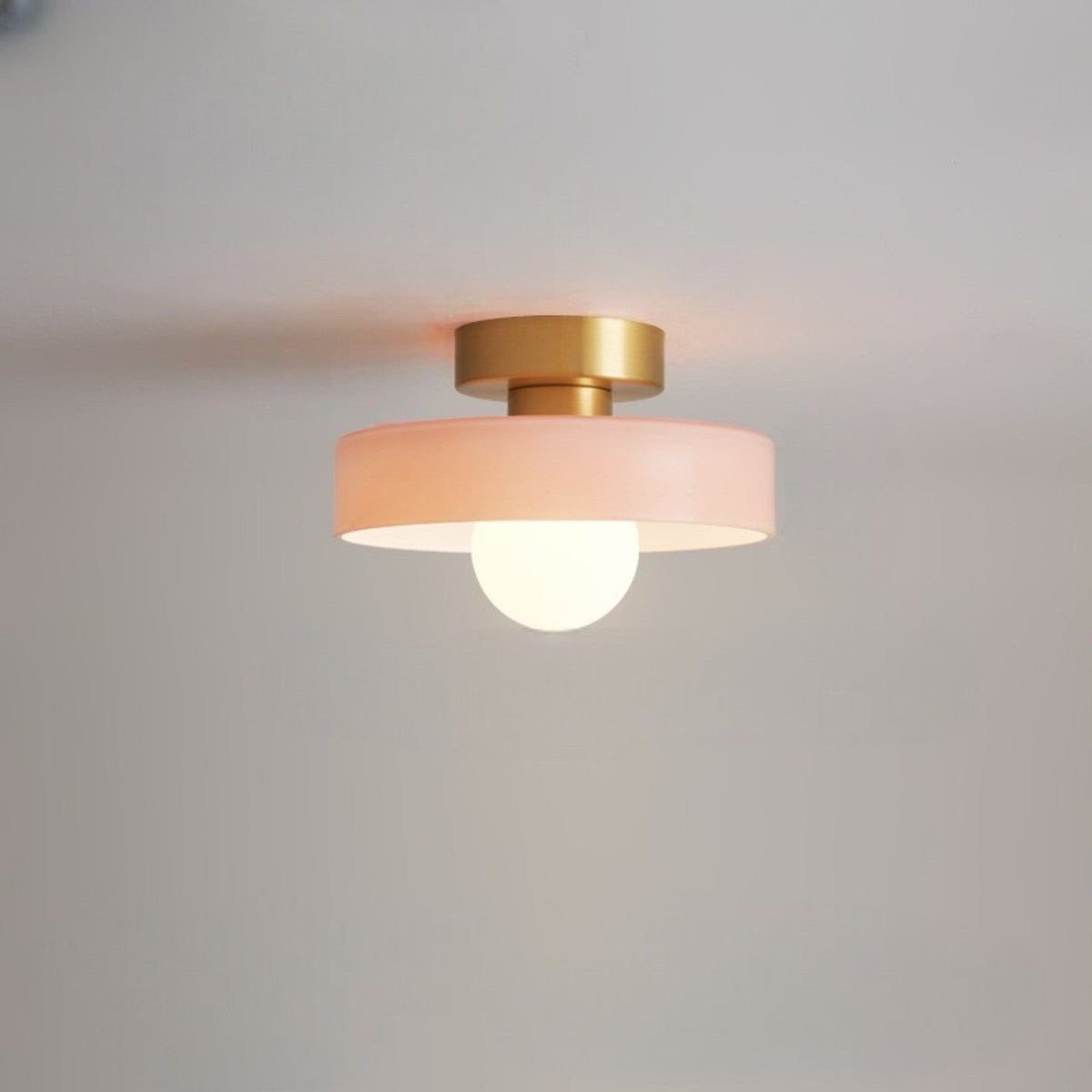 Plafonieră modernă rotundă - sticlă și finisaj din alamă, compatibilă cu LED