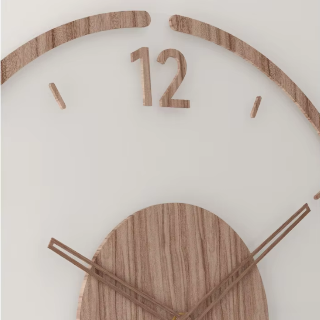 Moderne houten wandklok — minimalistisch ontwerp, stil kwartsuurwerk met vloeiende secondewijzer