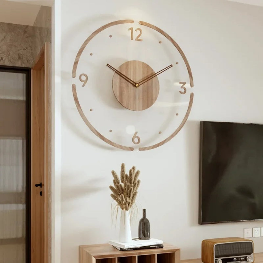 Moderne houten wandklok — minimalistisch ontwerp, stil kwartsuurwerk met vloeiende secondewijzer