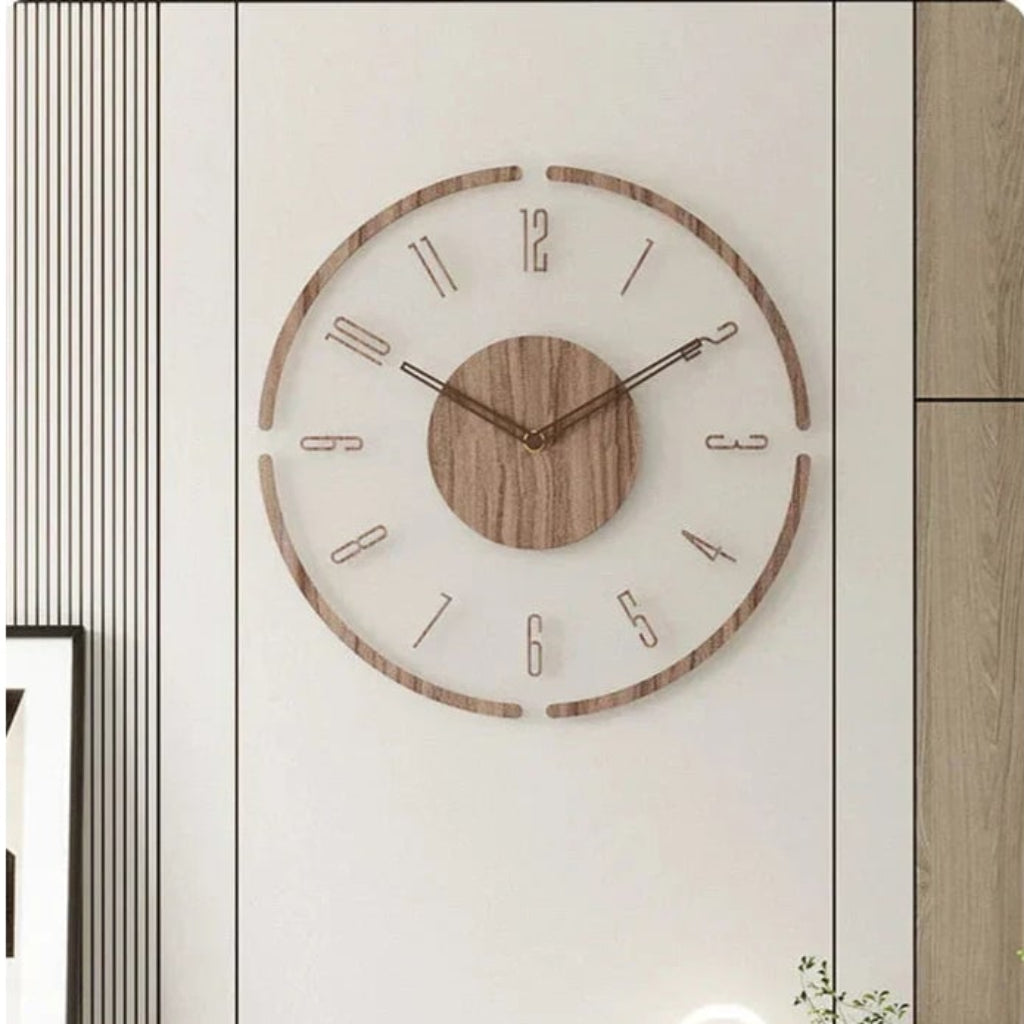 Moderne houten wandklok — minimalistisch ontwerp, stil kwartsuurwerk met vloeiende secondewijzer