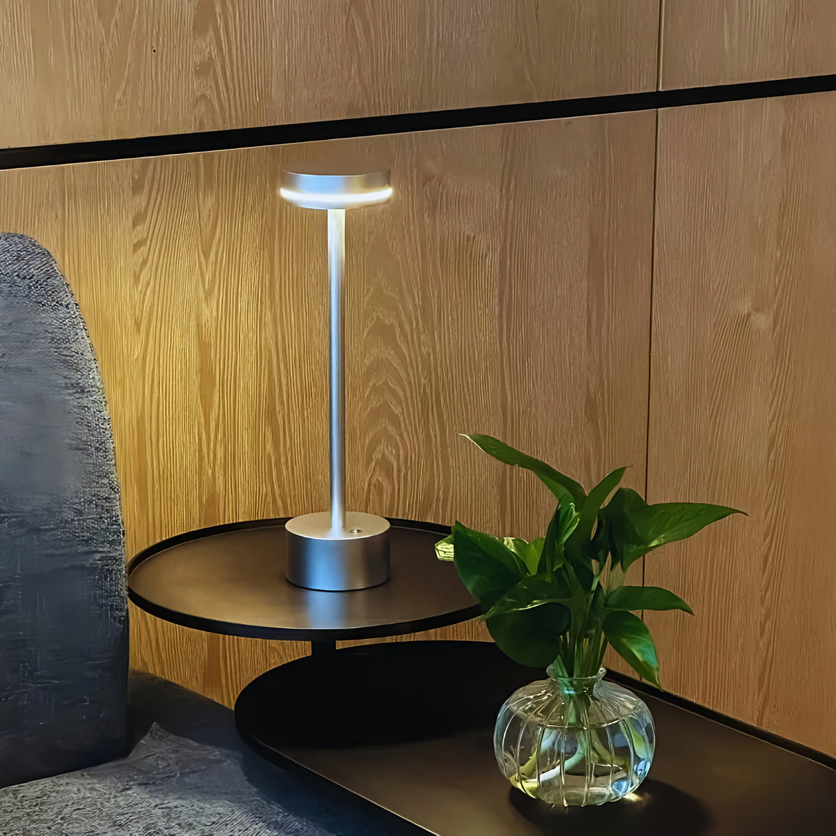 Modern Aluminum LED Table Lamp — Wireless & Dimmable