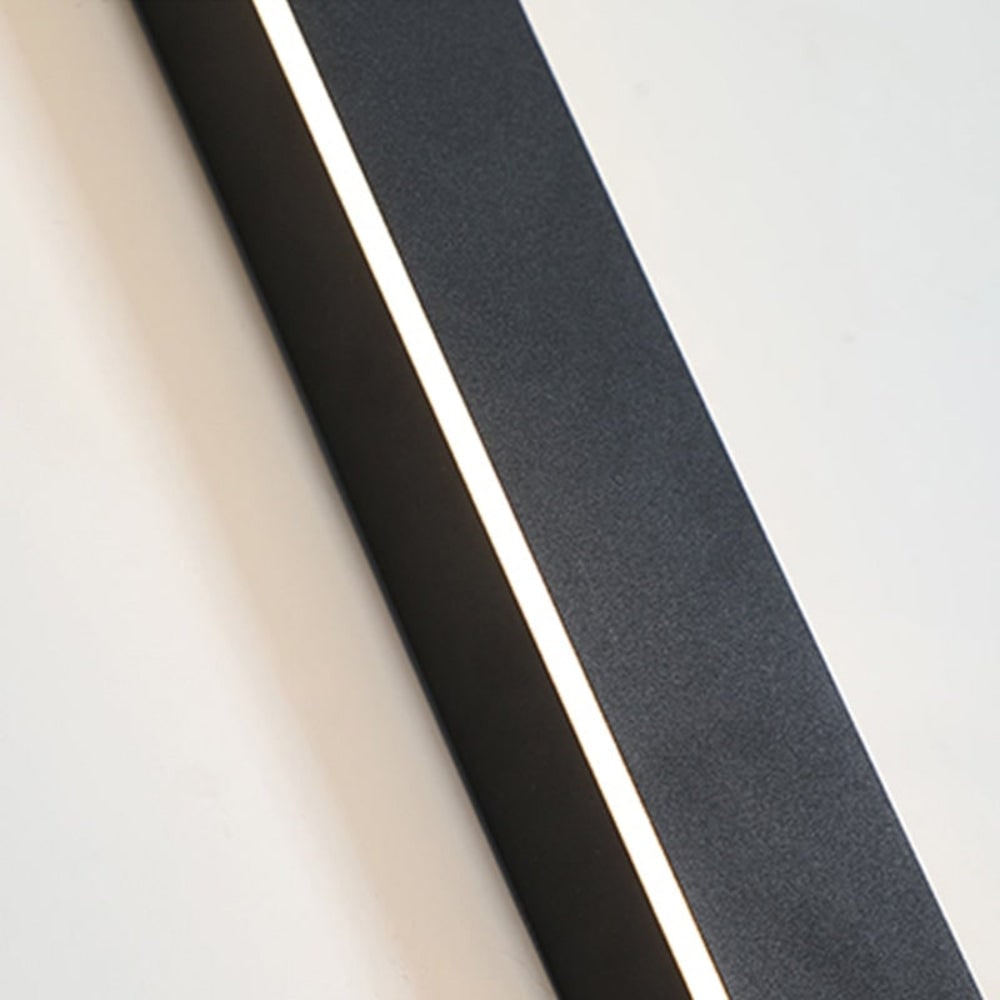 Moderne schlanke Wandleuchte - mehrere Größen und Beleuchtungsoptionen