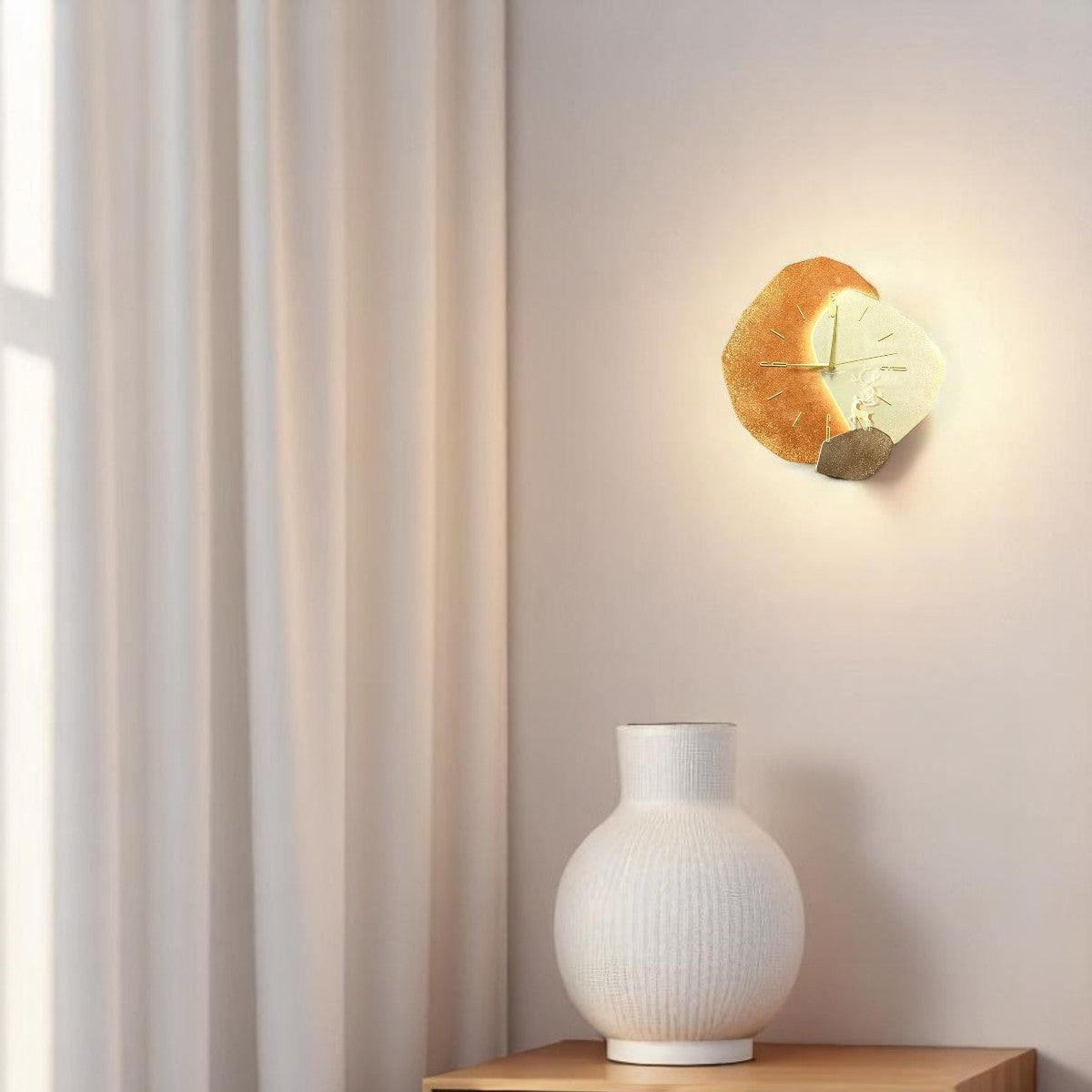 Orologio da parete asimmetrico in cristallo — design d'arte moderna