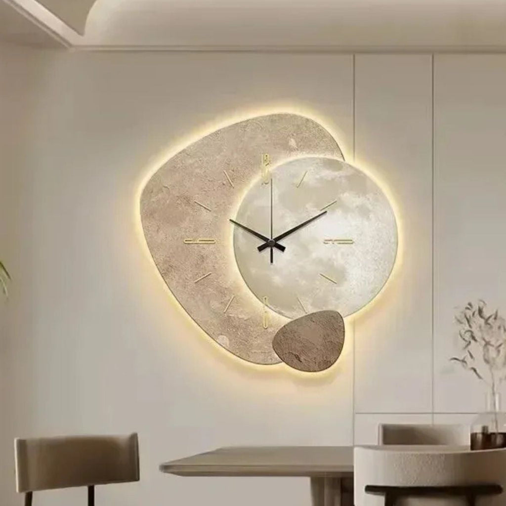 Orologio da parete asimmetrico in cristallo — design d'arte moderna