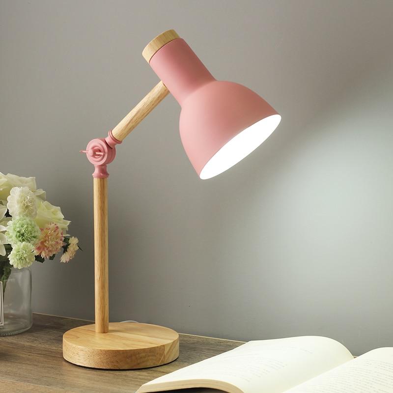 AureNordic verstellbare Schreibtischlampe — Holzfuß, skandinavischer Stil