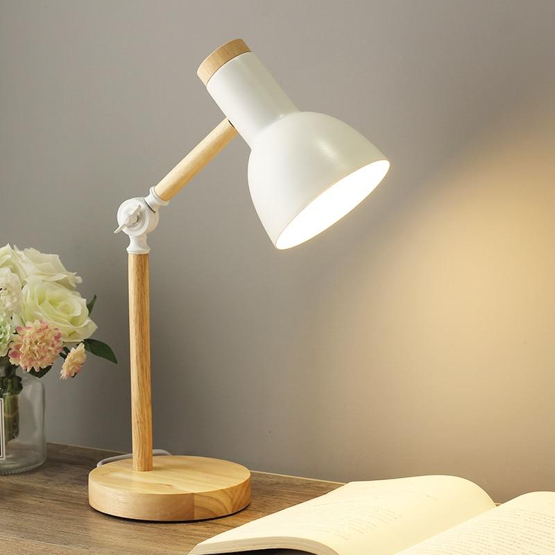 AureNordic verstellbare Schreibtischlampe — Holzfuß, skandinavischer Stil