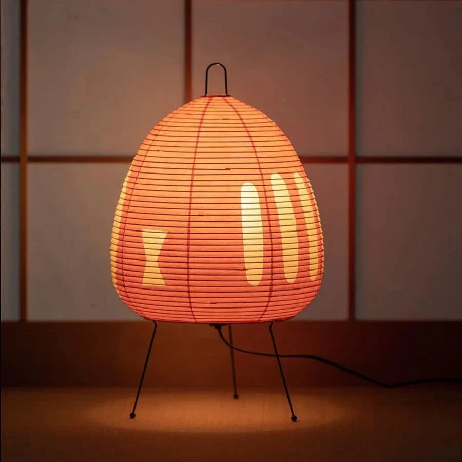 Stolní lampa z rýžového papíru — retro japonský design