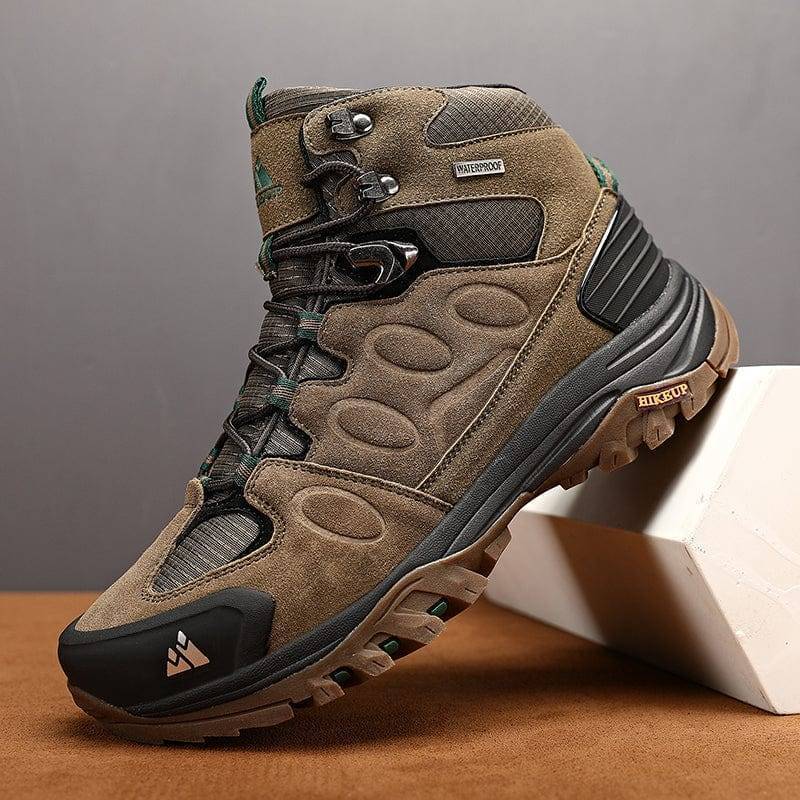 Sturdy Hiking Sneakers for Outdoor Trekking Adventures - Esilora