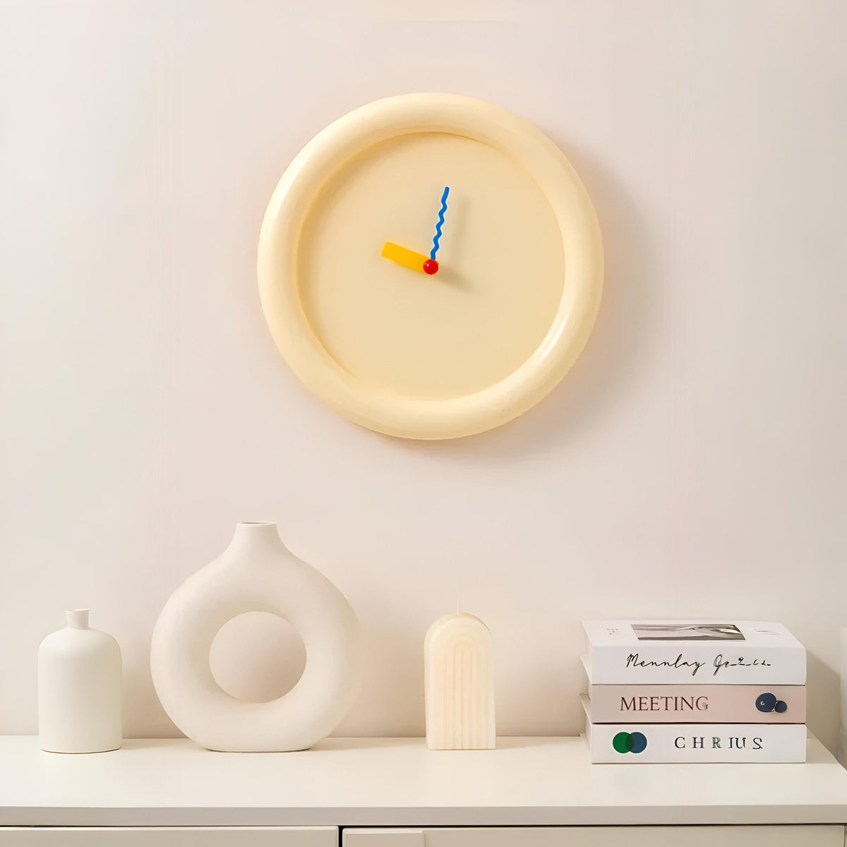 Moderní barevné kulaté plastové nástěnné hodiny — lesklý povrch 60cm