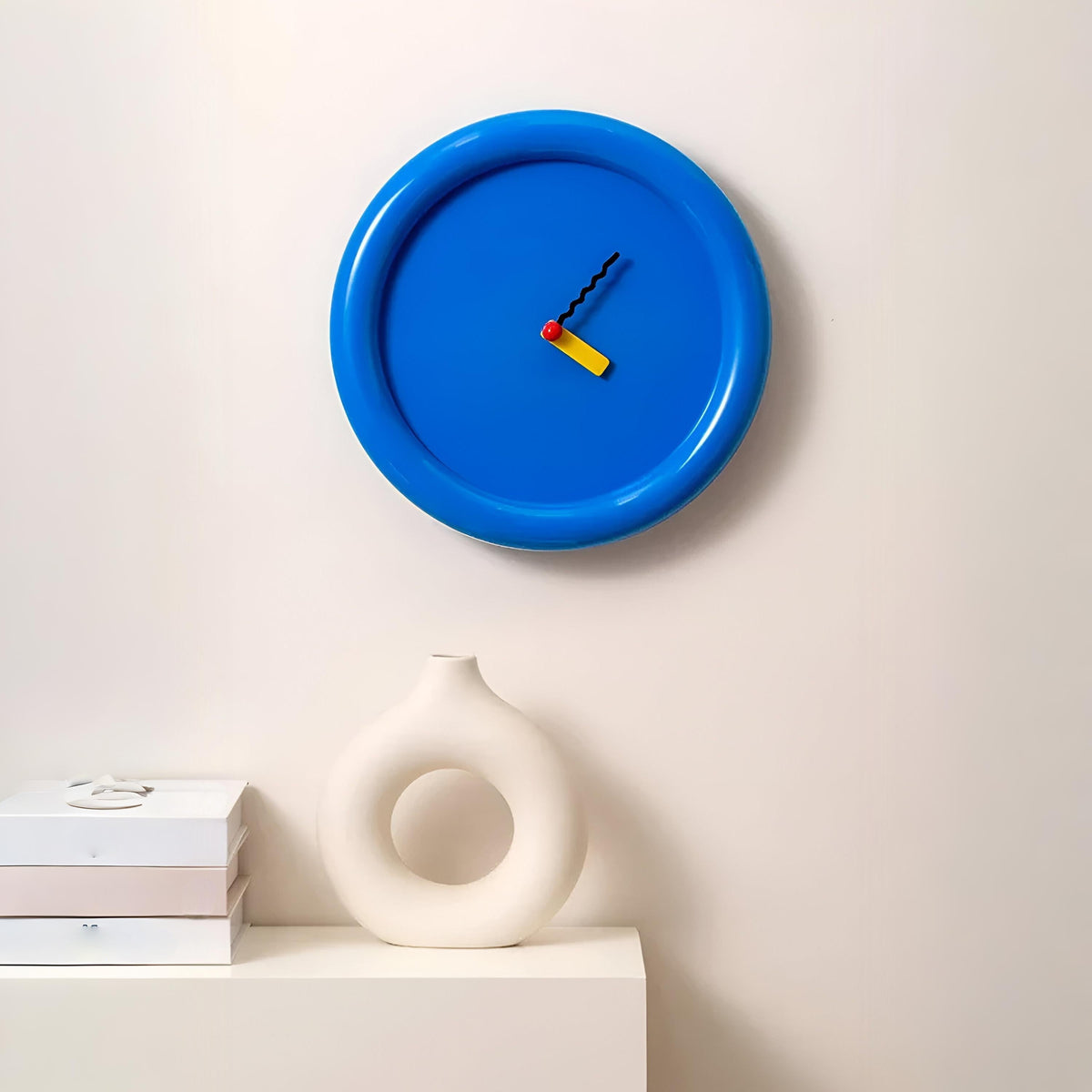 Moderní barevné kulaté plastové nástěnné hodiny — lesklý povrch 60cm