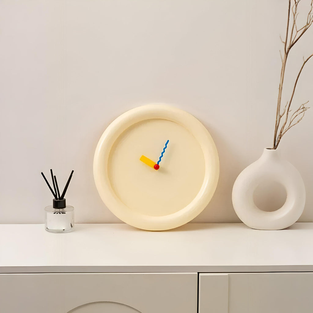 Moderní barevné kulaté plastové nástěnné hodiny — lesklý povrch 60cm