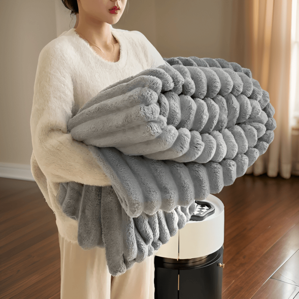 Soft Plush Blanket — Fluffy, Cozy Warmth for Chilly Days