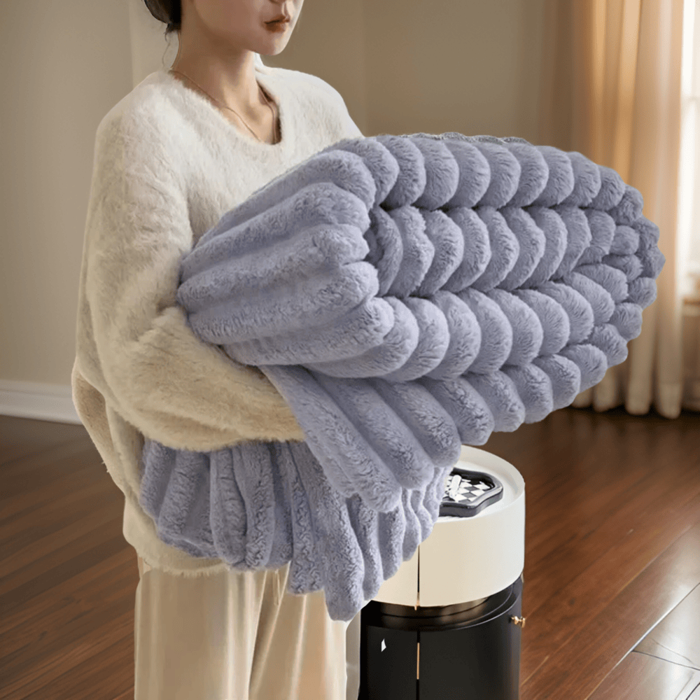 Soft Plush Blanket — Fluffy, Cozy Warmth for Chilly Days