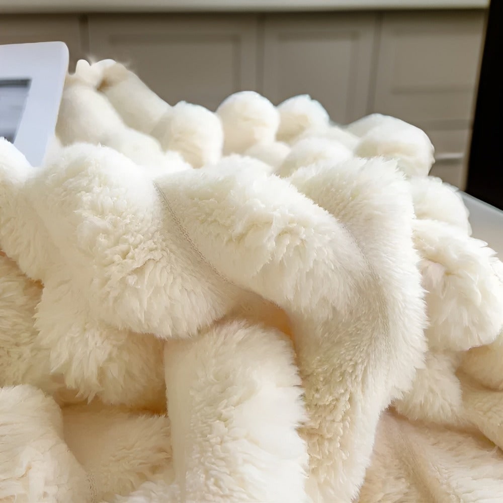 Soft Plush Blanket — Fluffy, Cozy Warmth for Chilly Days